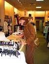 0716-Rhiana_Shopping.JPG